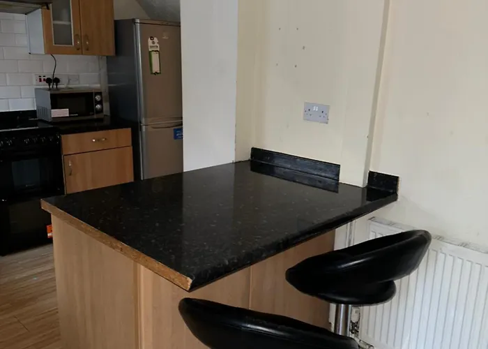 Δωμάτια σε οικογενειακή κατοικία Patchway